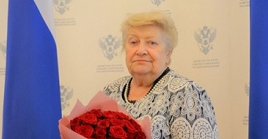 Автору учебников «Просвещения» Наталье Виноградовой вручили Почётную грамоту Президента РФ